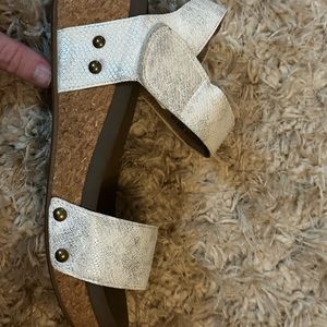 Small wedge! Super cute!